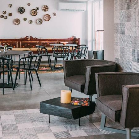 Casa Daca Boutique Hotel キシナウ エクステリア 写真