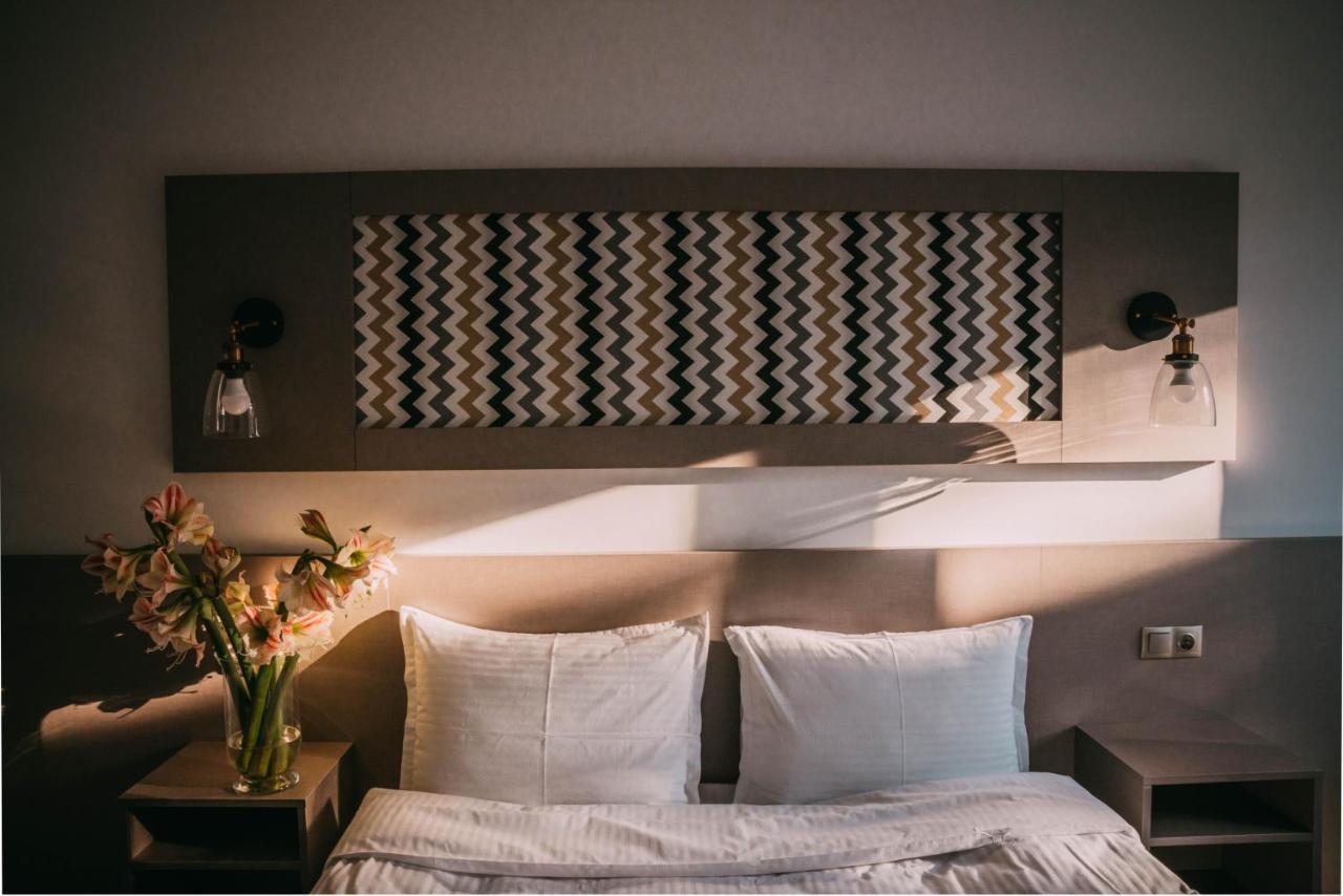 Casa Daca Boutique Hotel キシナウ エクステリア 写真