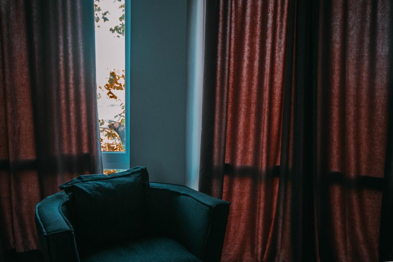 Casa Daca Boutique Hotel キシナウ エクステリア 写真